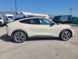 Ford Mustang Mach-E Select AWD 2025