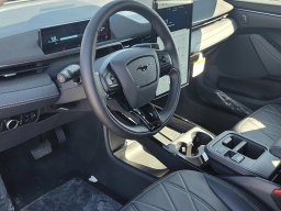 Ford Mustang Mach-E Select AWD 2025