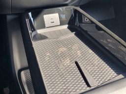 Ford Mustang Mach-E Select AWD 2025