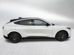 Ford Mustang Mach-E Premium AWD 2025
