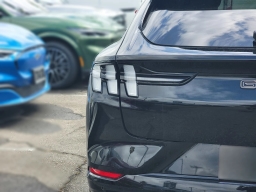 Ford Mustang Mach-E GT AWD 2025