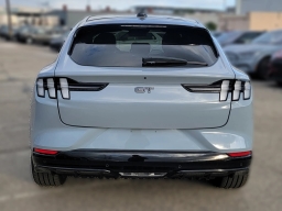 Ford Mustang Mach-E GT AWD 2025