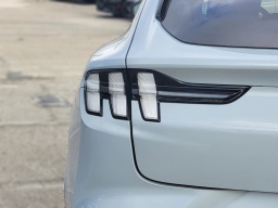 Ford Mustang Mach-E GT AWD 2025