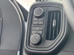 Chevrolet Silverado 1500 Work Truck 4WD Reg Cab 140" 2026