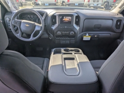 Chevrolet Silverado 1500 Custom 4WD Crew Cab 157" 2026