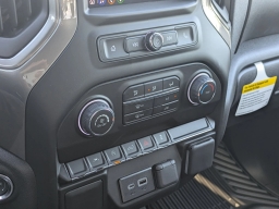 Chevrolet Silverado 1500 Custom 4WD Crew Cab 157" 2026