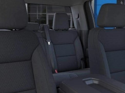 Chevrolet Silverado 1500 Custom Trail Boss 4WD Crew Cab 147" 2026