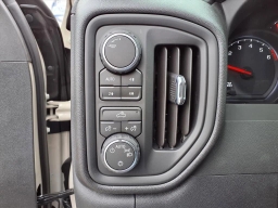 Chevrolet Silverado 1500 Custom Trail Boss 4WD Crew Cab 157" 2026