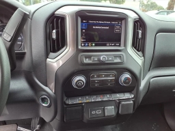 Chevrolet Silverado 1500 Custom Trail Boss 4WD Crew Cab 157" 2026