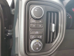 Chevrolet Silverado 1500 Custom Trail Boss 4WD Crew Cab 147" 2026