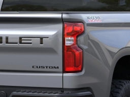 Chevrolet Silverado 1500 Custom Trail Boss 4WD Crew Cab 157" 2026