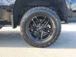 Chevrolet Silverado 1500 Custom Trail Boss 4WD Crew Cab 157" 2026