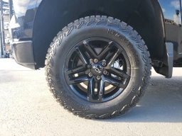 Chevrolet Silverado 1500 Custom Trail Boss 4WD Crew Cab 157" 2026