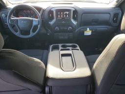 Chevrolet Silverado 1500 Custom Trail Boss 4WD Crew Cab 157" 2026