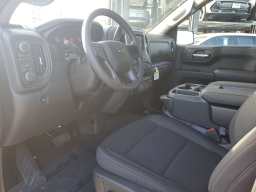 Chevrolet Silverado 1500 Custom Trail Boss 4WD Crew Cab 157" 2026