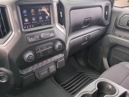 Chevrolet Silverado 1500 Custom Trail Boss 4WD Crew Cab 157" 2026