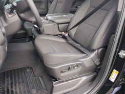 Chevrolet Silverado 1500 Custom Trail Boss 4WD Crew Cab 157" 2026