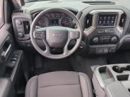 Chevrolet Silverado 1500 Custom Trail Boss 4WD Crew Cab 157" 2026