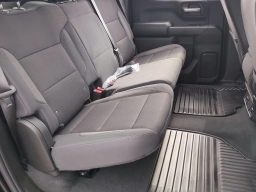 Chevrolet Silverado 1500 Custom Trail Boss 4WD Crew Cab 157" 2026