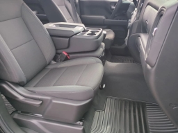 Chevrolet Silverado 1500 Custom Trail Boss 4WD Crew Cab 157" 2026