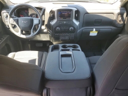 Chevrolet Silverado 1500 Custom Trail Boss 4WD Crew Cab 157" 2026