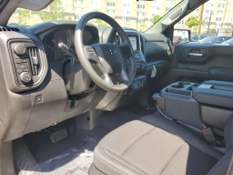 Chevrolet Silverado 1500 Custom Trail Boss 4WD Crew Cab 157" 2026