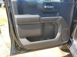 Chevrolet Silverado 1500 Custom Trail Boss 4WD Crew Cab 157" 2026