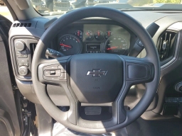 Chevrolet Silverado 1500 Custom Trail Boss 4WD Crew Cab 157" 2026