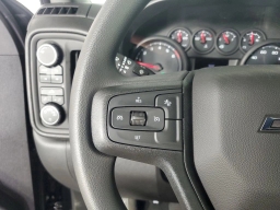 Chevrolet Silverado 1500 Custom Trail Boss 4WD Crew Cab 157" 2026