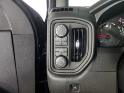 Chevrolet Silverado 1500 Custom Trail Boss 4WD Crew Cab 157" 2026