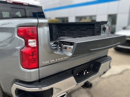 Chevrolet Silverado 1500 LT 4WD Crew Cab 157" 2026