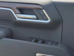 Chevrolet Silverado 1500 LT Trail Boss 4WD Crew Cab 157" 2026