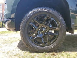 Chevrolet Silverado 1500 LT Trail Boss 4WD Crew Cab 157" 2026