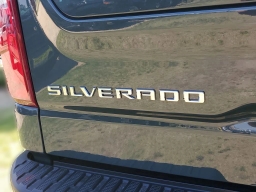 Chevrolet Silverado 1500 LT Trail Boss 4WD Crew Cab 157" 2026