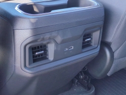 Chevrolet Silverado 1500 LT Trail Boss 4WD Crew Cab 157" 2026