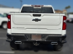 Chevrolet Silverado 1500 LT Trail Boss 4WD Crew Cab 157" 2026