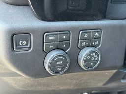 Chevrolet Silverado 1500 LT Trail Boss 4WD Crew Cab 157" 2026