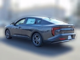 Kia K4 LXS Sedan 2026