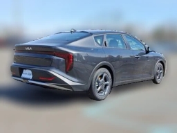 Kia K4 LXS Sedan 2026