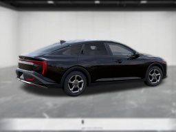 Kia K4 LXS Sedan 2026