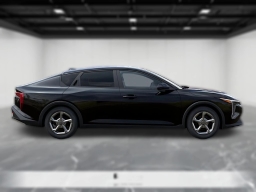 Kia K4 LXS Sedan 2026