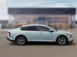 Kia K4 LXS Sedan 2026