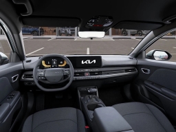 Kia K4 LXS Sedan 2026