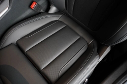 BMW 3 Series 330i NA Sedan 2026