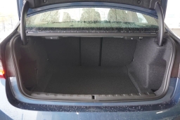 BMW 3 Series 330i NA Sedan 2026