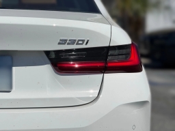 BMW 3 Series 330i NA Sedan 2026