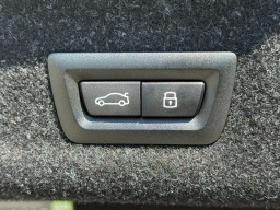 BMW 3 Series 330i NA Sedan 2026