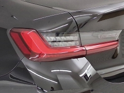 BMW 3 Series 330i NA Sedan 2026