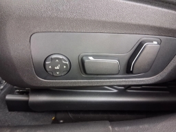 BMW 3 Series 330i NA Sedan 2026