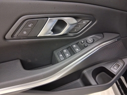 BMW 3 Series 330i NA Sedan 2026